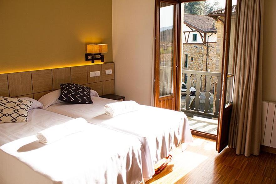 Hotel Valle De Turtzioz Ngoại thất bức ảnh